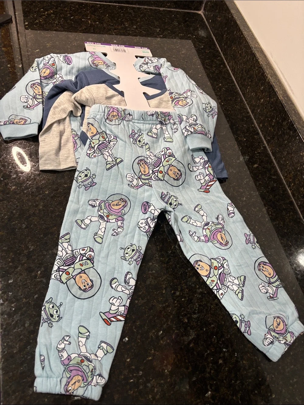 DISNEY Baby NWT 4-piece set, lightweight crew w/matching pants and 2 bodysuits
